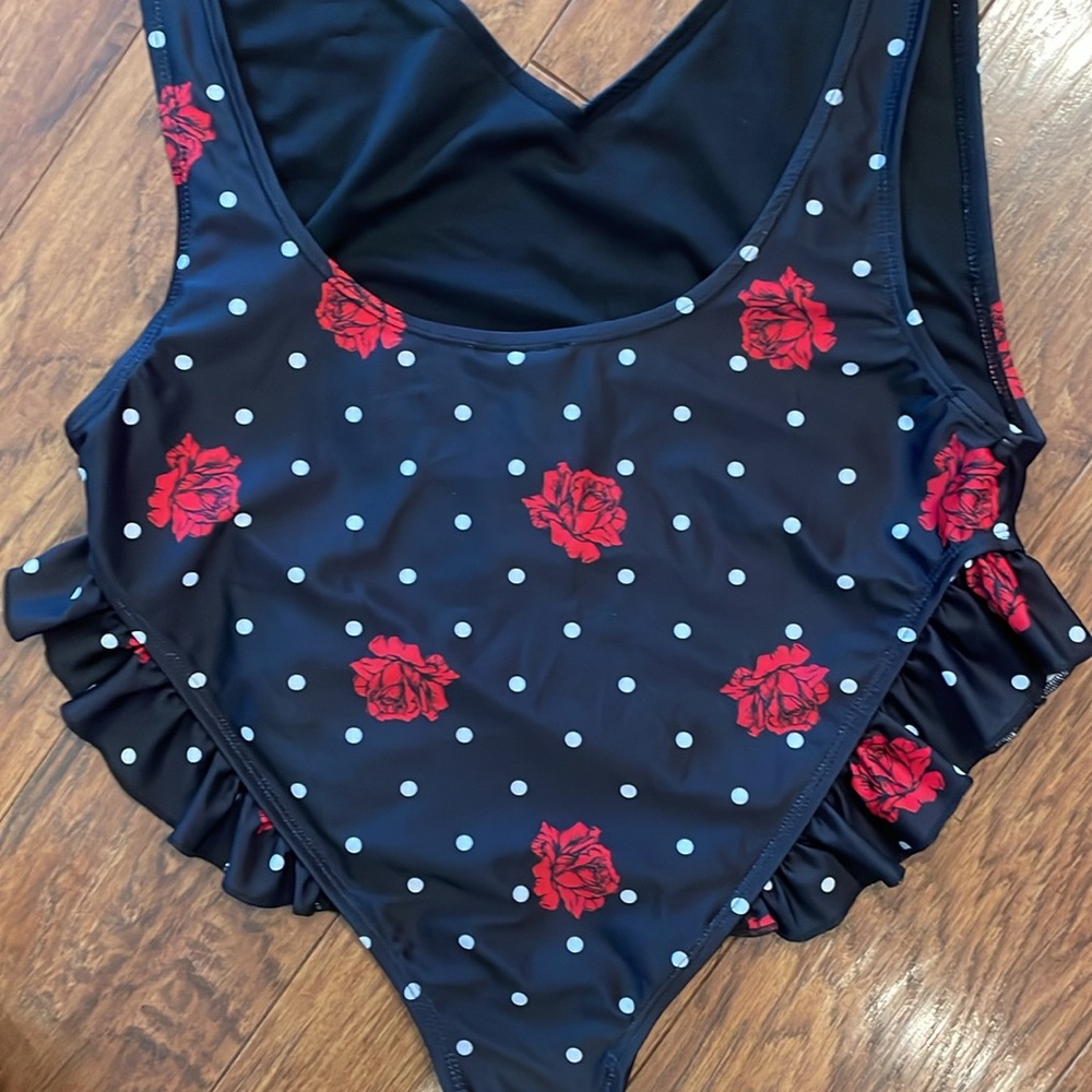 NWT’s Motel Rocks Kiki Swimsuit In Cuban Rose Red Black & White Polka Dot L - Picture 9 of 12